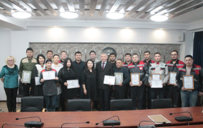 Awarding of factory workers in cooperation in dual training